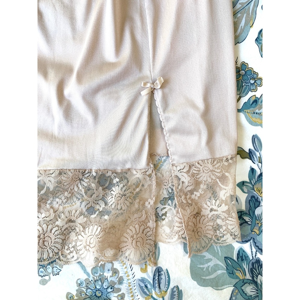 Vassarette Satinessence Half Slip Nude Vintage Lingerie Lace Side Pleat Size M - Picture 8 of 13